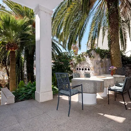 Domus Marini Хвар